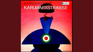 Musik-Video-Miniaturansicht zu KarlMarxStrasse [La lallera] Songtext von Paolo Pietrangeli