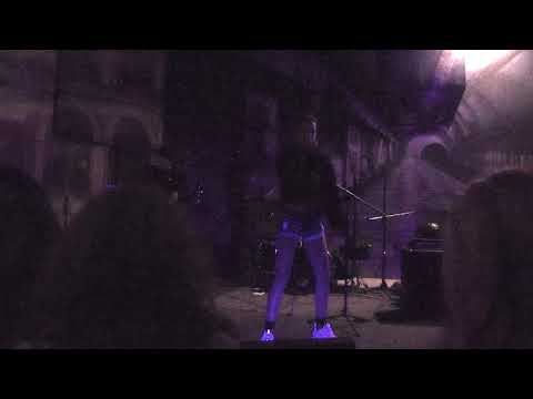 Anna Bellaka   Remeneo