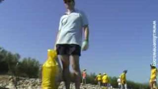 preview picture of video 'Spiagge pulite 2008 in Sicilia con i volontari di Legambiente'