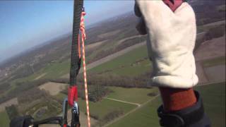 preview picture of video 'Paragliding at Bentelo 27-03-11'