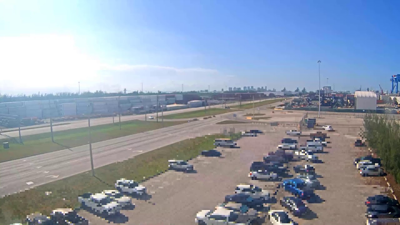 Live webcam view of Port Everglades Container Yard & Lot