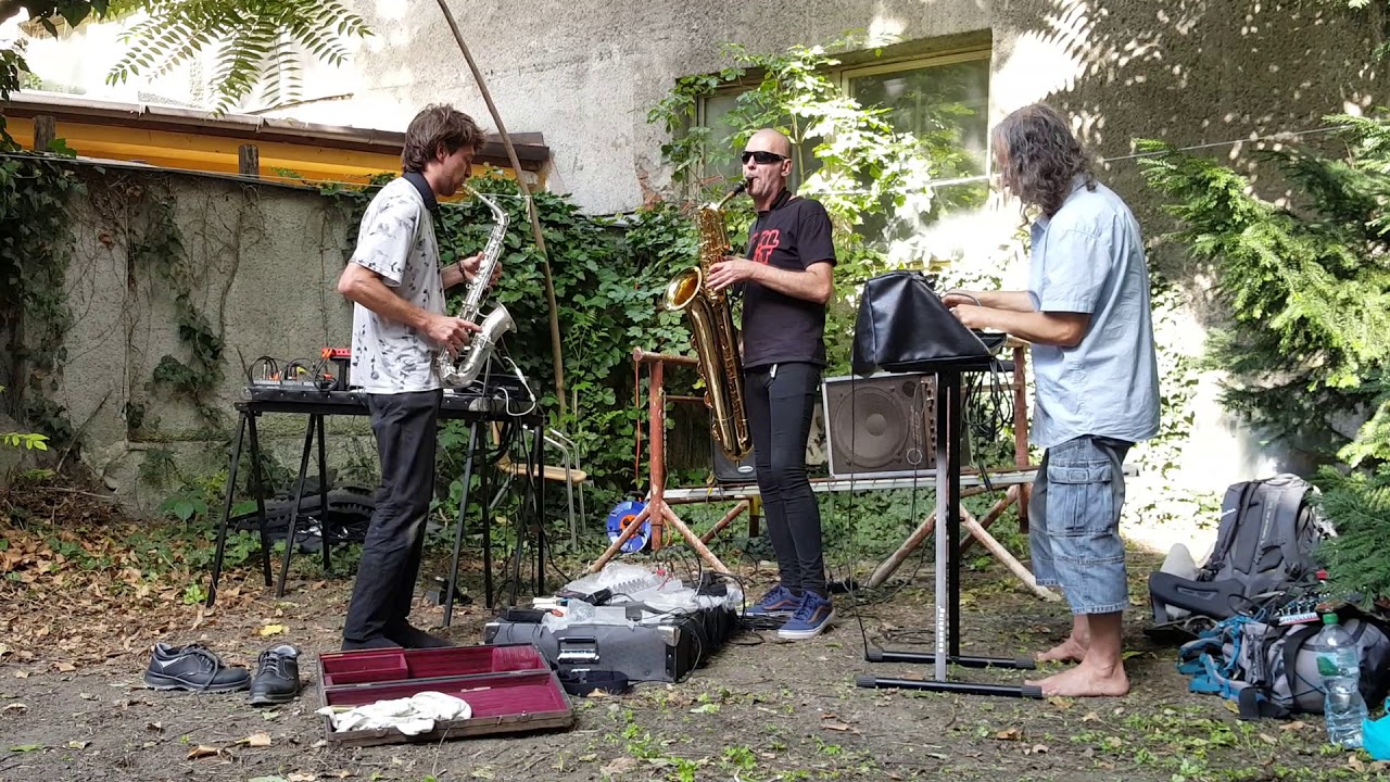 Naše ano + Audio Accident