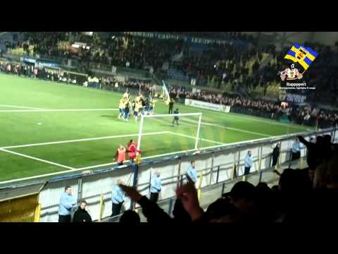 Feestje met de spelers van Cambuur na overwinning op RKC (Tsunami)