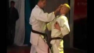 preview picture of video 'Festival of Martial Arts in Kherson. 2007. ::www.goju-ryu.md::'