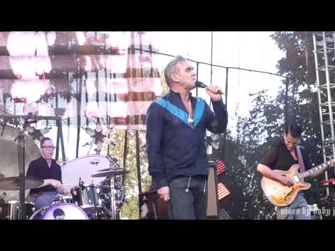 Morrissey-STAIRCASE AT THE UNIVERSITY-Live @ Edgefield, Troutdale, OR, July 23, 2015-The Smiths-MOZ