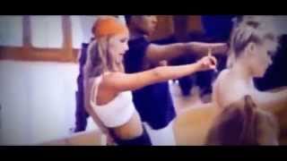 Britney Spears - Alien [Music Video]