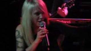 Suzie McNeil: Broken &amp; Beautiful (Phoenix, TO)