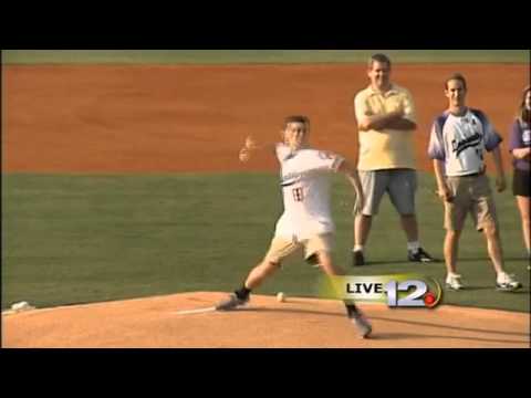American Idol Scotty McCreery Throws First Pitch at Lookouts