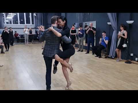 Milonga: Circular walk, lady's kick instead of ocho cortado | Mikhail Tchudin - Elvira Kashkarova