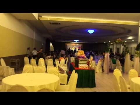 Bujang Lelingai on Wedding Dinner