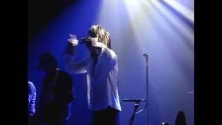 NEW YORK DOLLS - "Gotta Get Away From Tommy" (Fillmore, NYC/12-29-07)