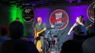 Tom Yankton - American Dive Bar (Live)
