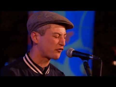 Devlin feat. Olivia Leisk - Runaway - Live at Glastonbury Festival 2011 (BBC2) [HQ Audio]