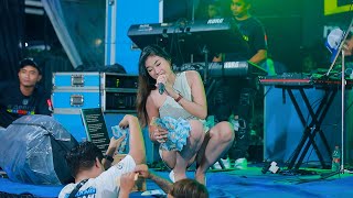 Download lagu LALUNA MUSIC - ILAT TANPO BALUNG - BUNGA PERMATA - BIRTHDAY PARTY MAMI YANI GOLD CAFE mp3 Download lagu LALUNA MUSIC - ILAT TANPO BALUNG - BUNGA PERMATA - BIRTHDAY PARTY MAMI YANI GOLD CAFE mp3