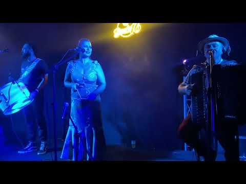 Emoção purinha no show do forro do Deck 16.