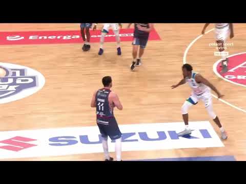 Miał być alley-oop, jest trójka! Tayler Persons! #EnergaBasketLiga #PLKPL