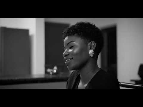 Nadege Mbadou - irréel 