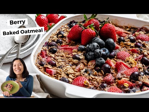 Baked Oatmeal with Berries | Easy, Healthy, and Perfect for Meal Prep 🍓🥣