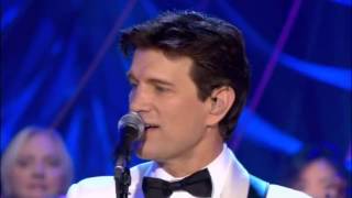 Michael Buble &amp; Chris Isaak - Let it snow