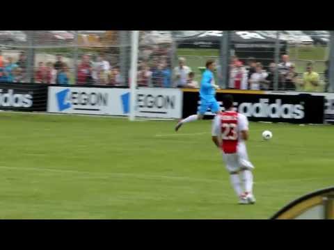 Eerste oefenwedstrijd Ajax seizoen 2012/2013: s.v. Huizen - Ajax (1-3)