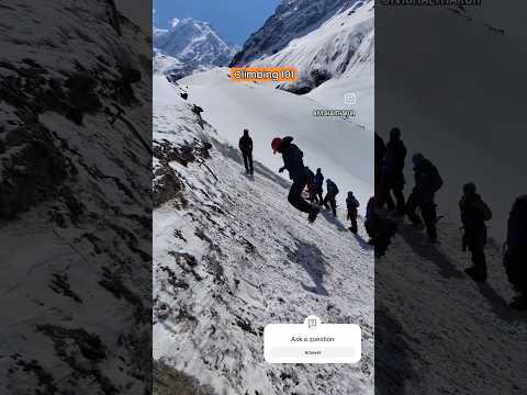 Front-Pointing #iceclimbing #climbing #vishalthakur #cramponing #crampons