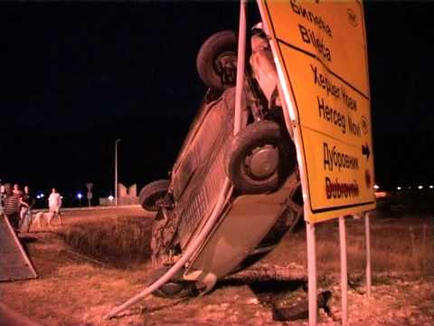 Novosti u 2 - Neobicna saobracajna nezgoda u Trebinju.mpg