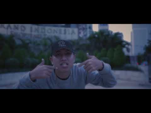 "TAKE OVER" Lookbook