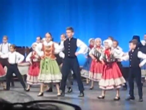 Kis Vadvirág Együttes a százhalombattai Gyermek Néptánc Versenyen