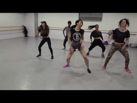 Dancehall Queen class / I need you - Voicemail, Road Elf, & Razor B