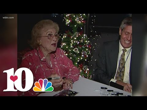 Dolly Parton pays tribute to actress and comedian Betty White