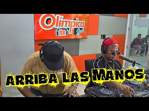 ARRIBA LAS MANOS KANTY EL MAQUIVELICO EL WIWI Y EL WAWA EN VIVO OLIMPICA STEREO