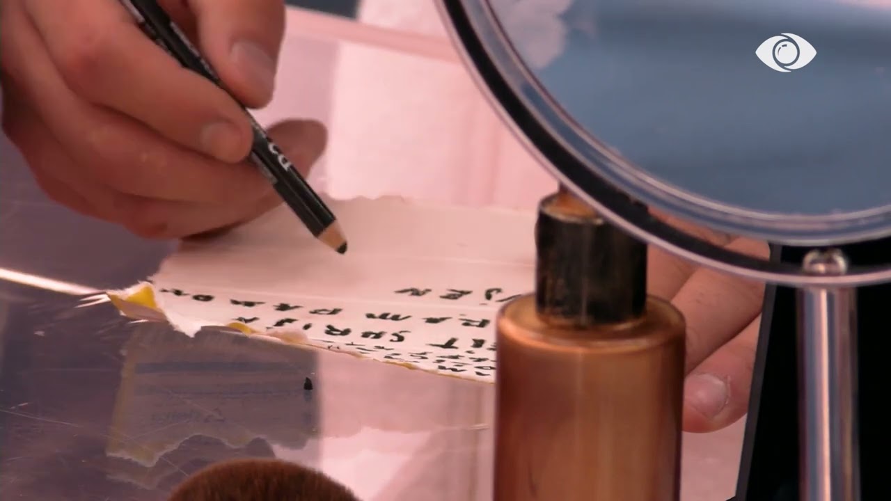 Gjesti mesazh në letër, çfarë po thur banori?