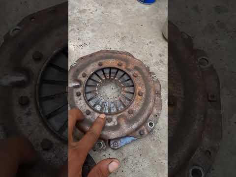 how to check a clutch and pressure plate set#truke #shot #viral #isuzu