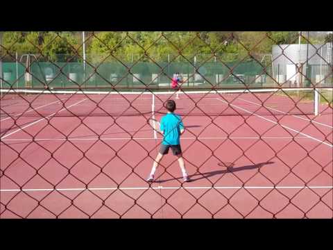 Benjamin au Tennis de La Ville-du-Bois début 2017