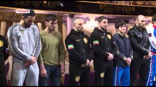 Рамзан Кадыров в Гранд - холе FIRDAWS отметил сильных не только духом