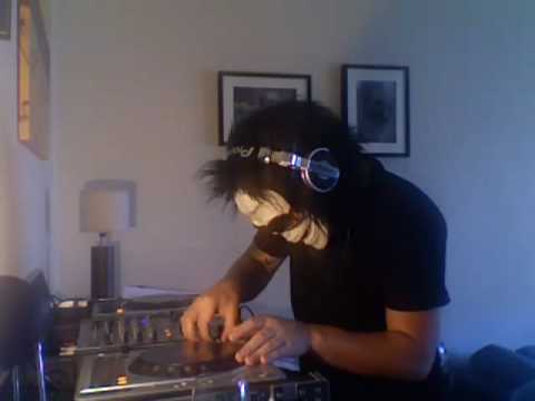 Audible Vs Freemasons - White Mouse On My Mind (Andrew Dee Live Mash Up)