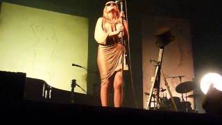 Melody Gardot "Get Out Of Town" & "I Love Paris" @ Olympia (Paris)