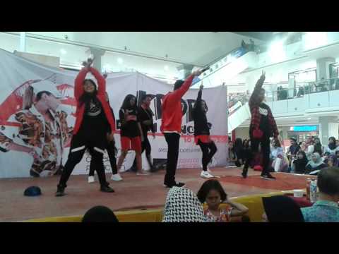 [160110] iKON - Just Another Boy + Mental Breakdown Cover By Black J at KPOP Dream Concert Lampung