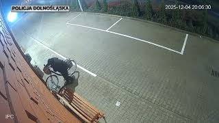 Wideo1: Policja uja zodzieja roweru