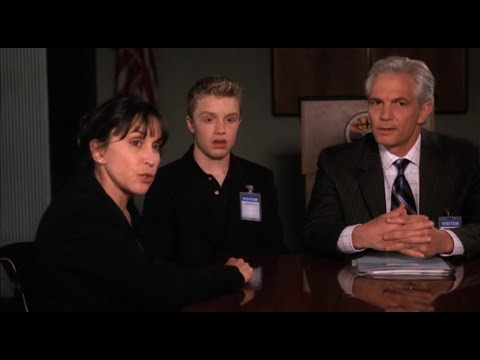 Noel Fisher | Brian DuBois/Jessie Andrews - Medium 2x15 (scene 5)