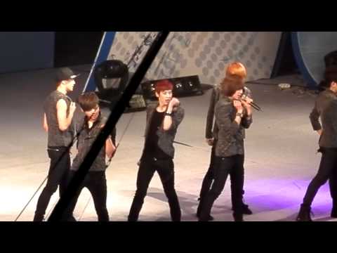[FanCam] 111122 Teen Top "No more perfume on you"  in Korea University