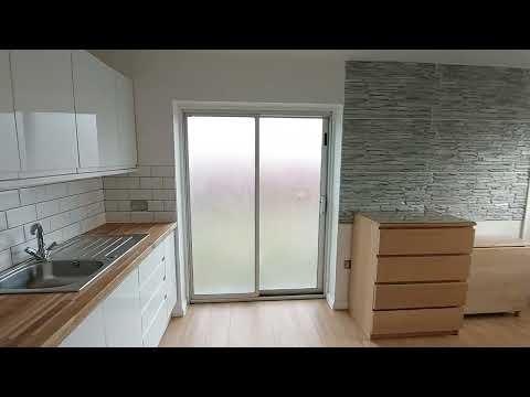 Studio/Room 1, Sandringham Road, Pilgrims Hatch, Brentwood, Essex, CM15 9PH