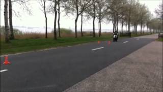 Download lagu Motor AVB: De precisiestop - || Verkeersschool H. de Bos Lemmer || mp3