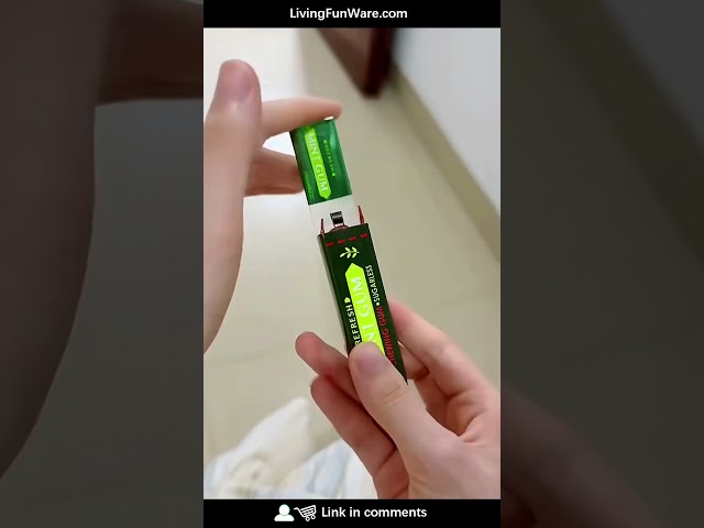 Vídeo relacionado con Gum Shocker Prank con 10 falsas cucarachas realistas, para adultos y niños, juego de bromas para Halloween, Navidad, de pescado de abril, bromas aterradoras para la oficina y