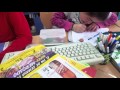 Trabajamos con catálogos, para hacer presupuesto de una merienda.Alumnado del CEIP EL TEJAR de Fuengirola 5ºPR.