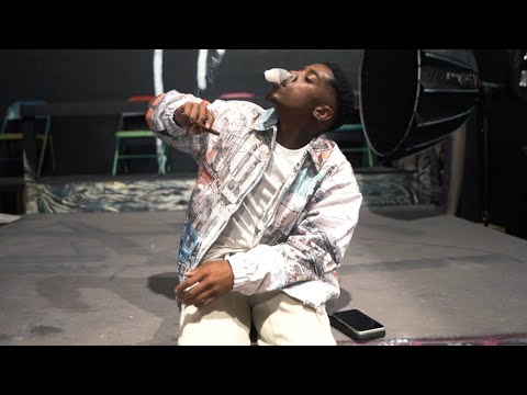 ThaRealTinnyy - No Merging ( Official Video )