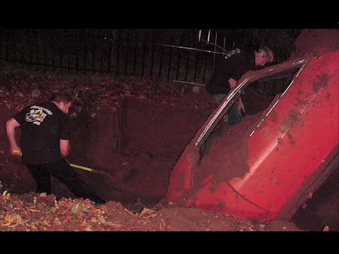 DID THEY REALLY BURY A 1971 CUDA 440 SIX BARREL 4-SPEED 6 FEET UNDER?