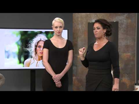 Photographer Sue Bryce: How to Get Your Subject to Smile With Their Eyes