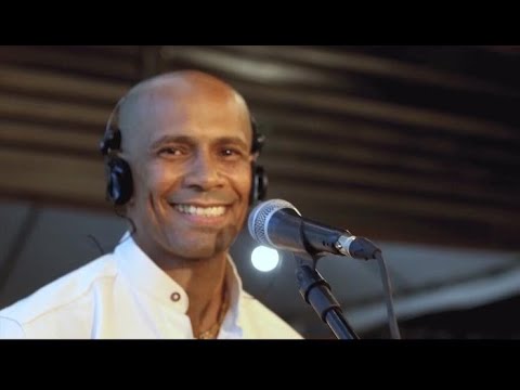 NENHUM SEGUNDO - GRUPO  SIMPATIA (vídeo oficial)