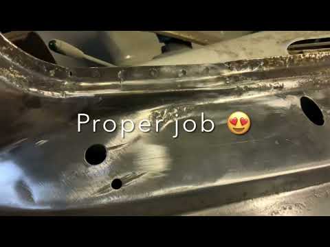 Morris Minor full restoration stripped down to a shell WEEK 1 #morrisminor #restoration